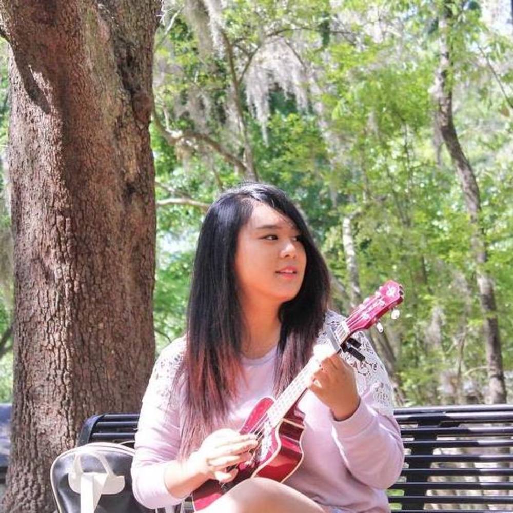 Meet your Posher, Dominique